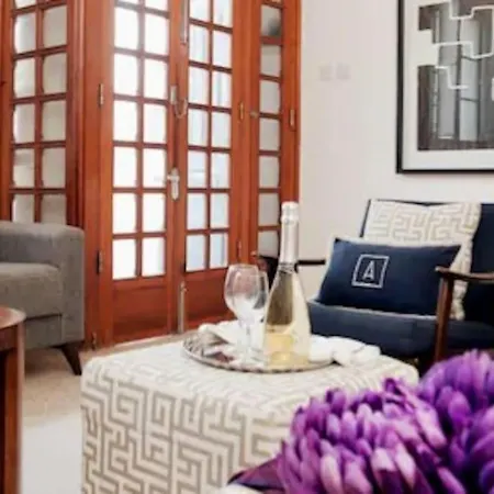 Σπίτι διακοπών The Authentic Townhouse Σεντ Πόλς Μπέι